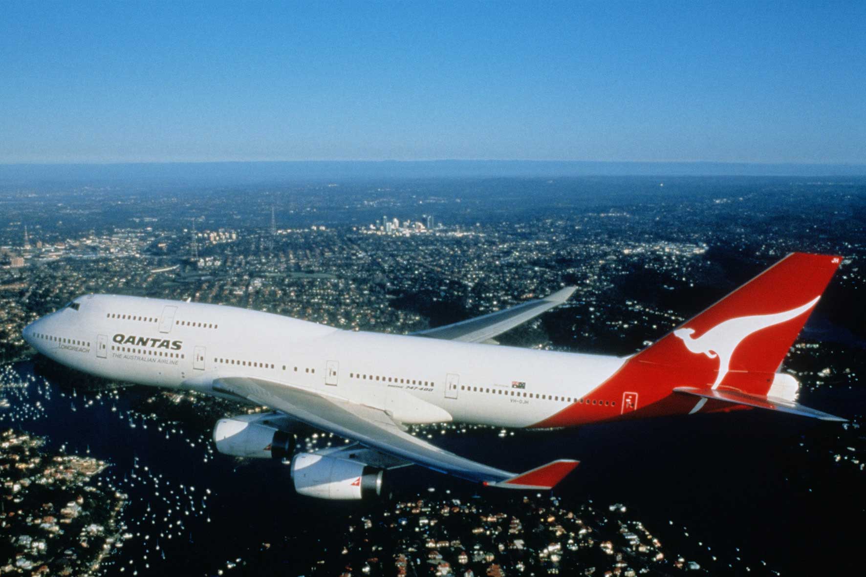 qantas-b747-400-inflight