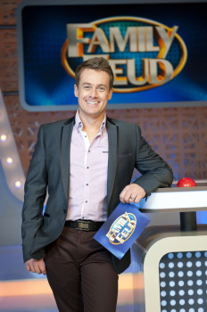 Grant-Denyer-On-Family-Feud-Set-232x350