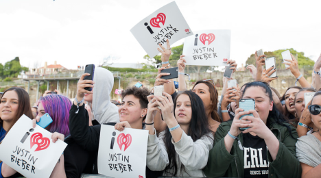 Bieber fans
