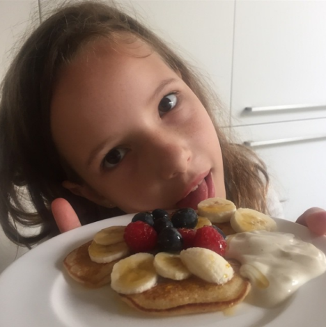 suzie-shaw-24-hours-with-coco-daughter-breakfast