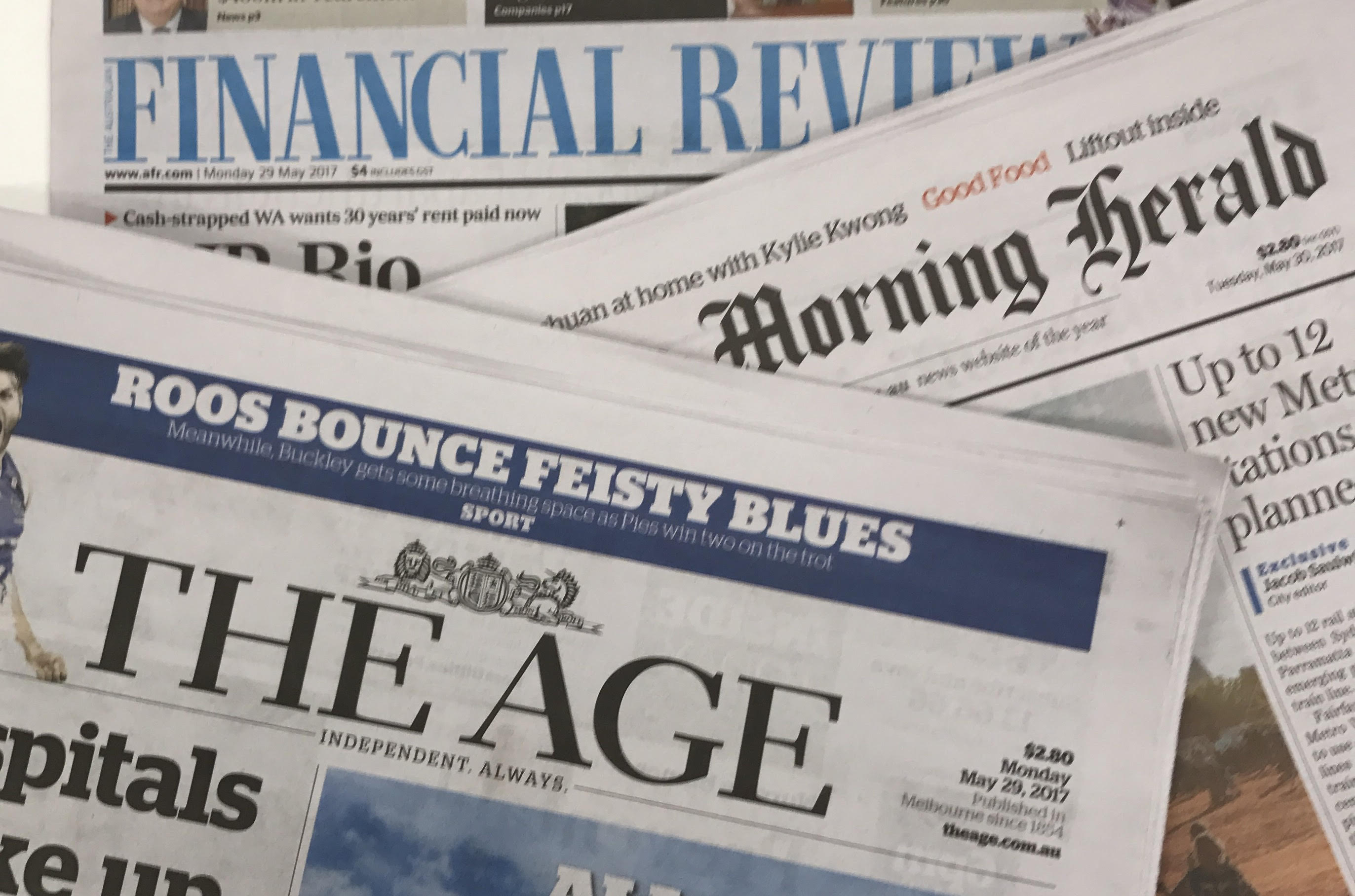 Newspaper 9. The age австралийская газета. The Australian Financial Review.