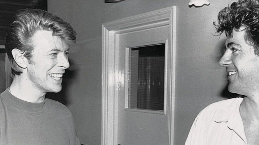 Dzień z życia publicysty Davida Bowiego