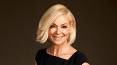 Liz Hayes headshot