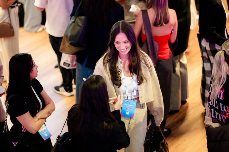 CommsCon2025-176 CommsCon2025-176