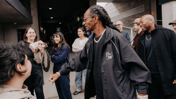 Snoop lookalike causing chaos in Melbourne