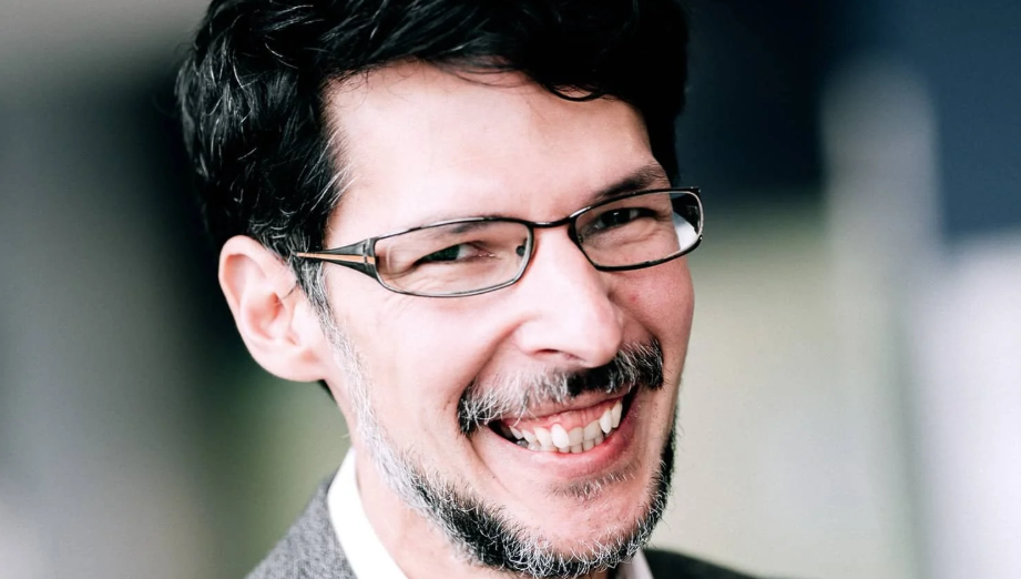 Great job, terrible results! Purpose Disruptors on advertising's heavy footprint