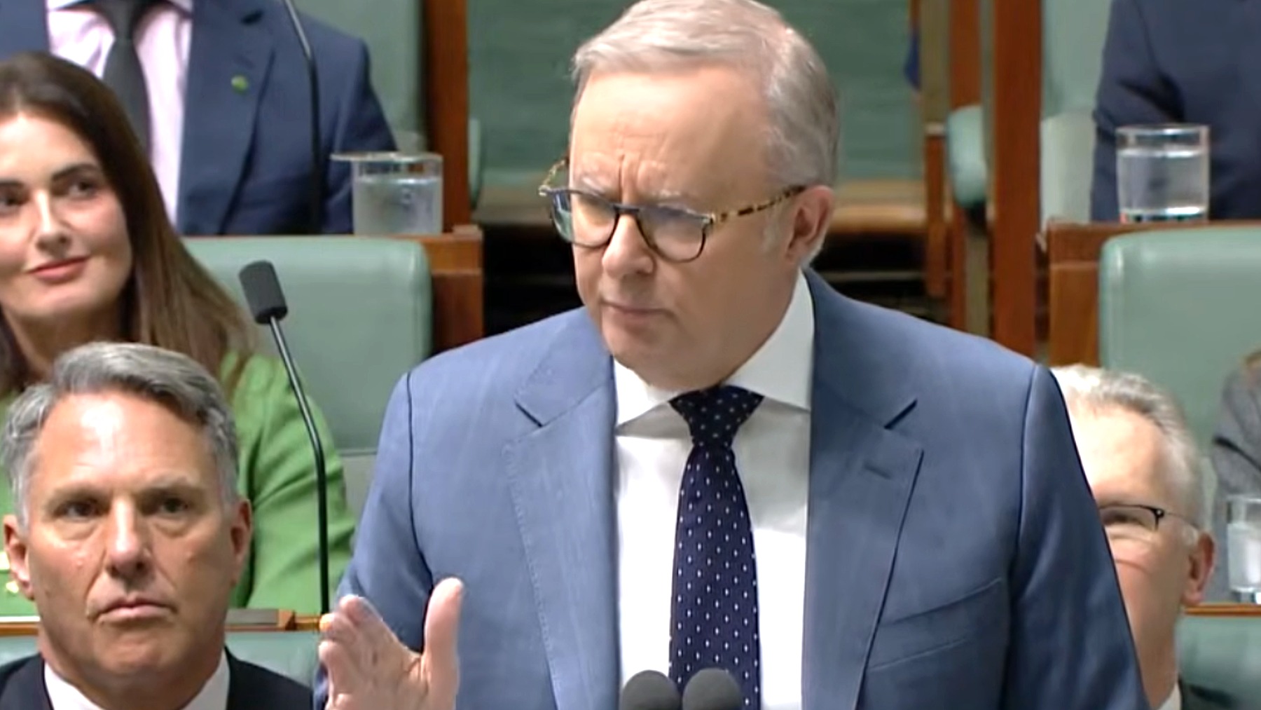 News Bargaining Incentive and gambling ad reforms passed in parliament